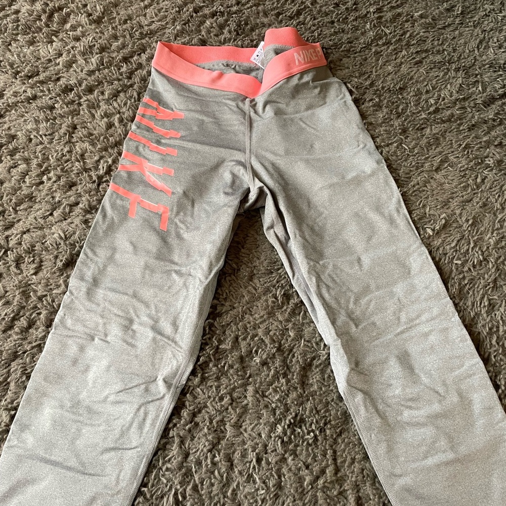 Nike pros size small